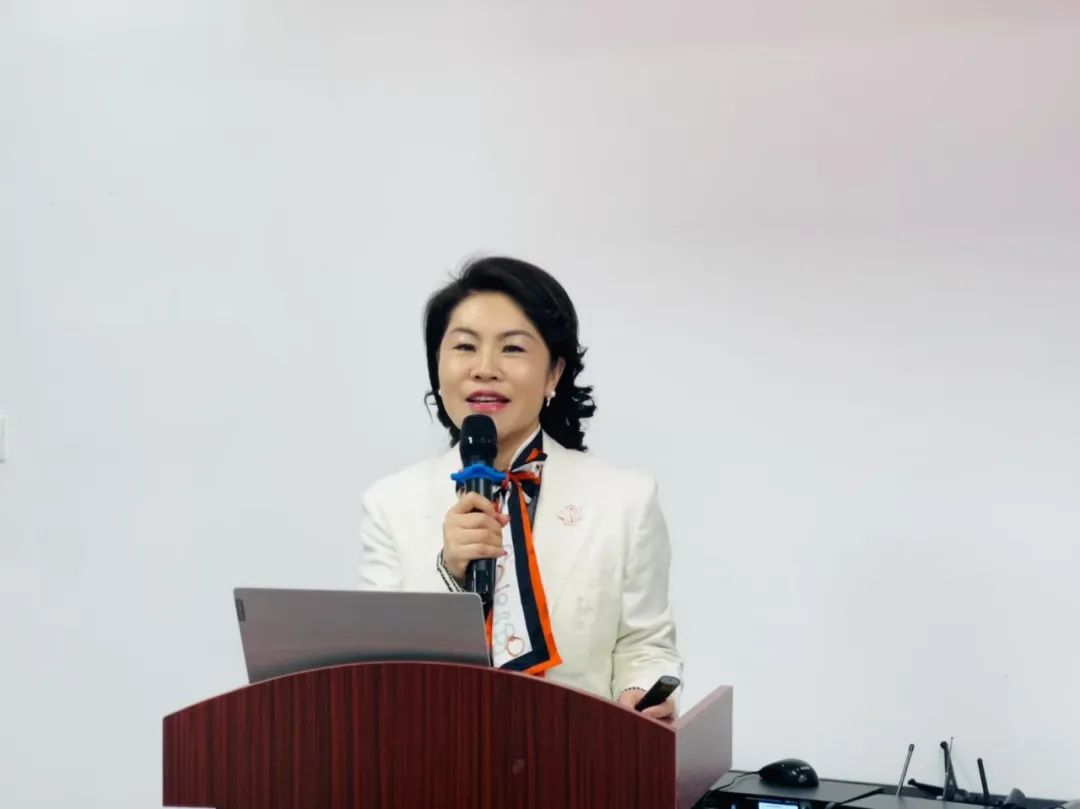 為創業女性解開直播間的流量密碼 | 巾幗共創她夢想