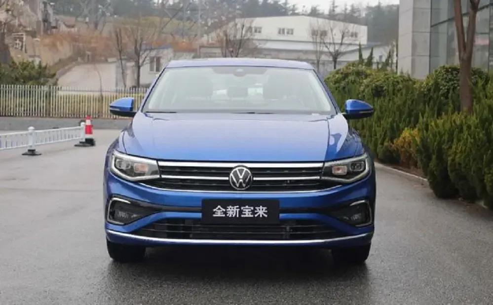 家用車看大眾,寶來朗逸應該選哪個?