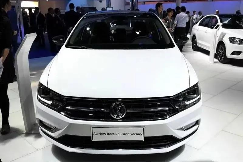家用車看大眾,寶來朗逸應該選哪個?