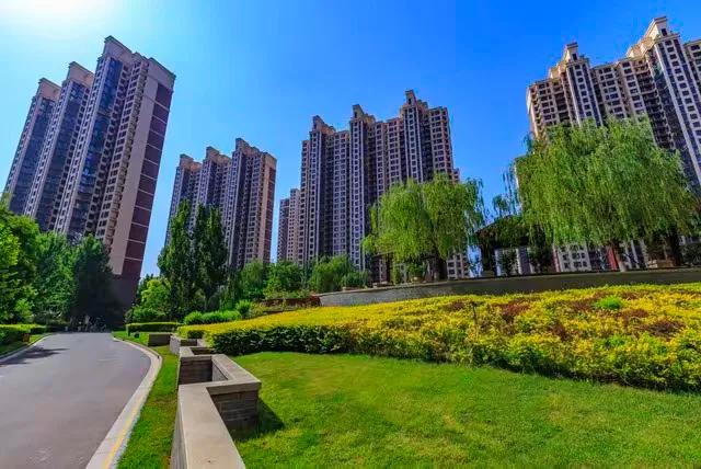 3月70城房?jī)r(jià)數(shù)據(jù)出爐!各線(xiàn)城市降幅收窄,是回暖信號(hào)嗎?