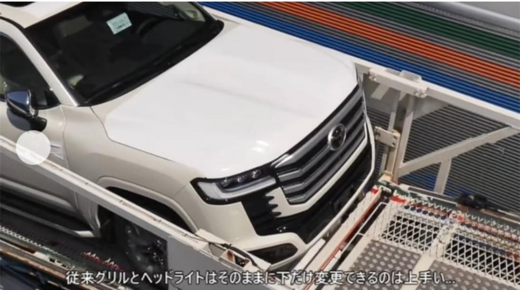 新款豐田蘭德酷路澤無偽實車曝光,前臉細節調整