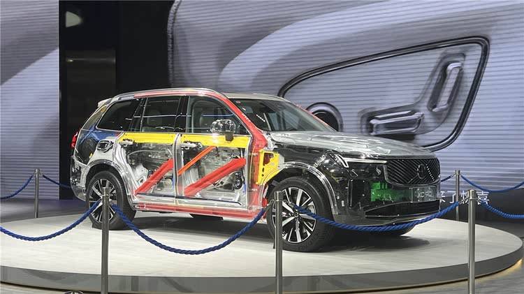 沃爾沃XC90:安全不是口號(hào),是刻進(jìn)骨子里的信仰