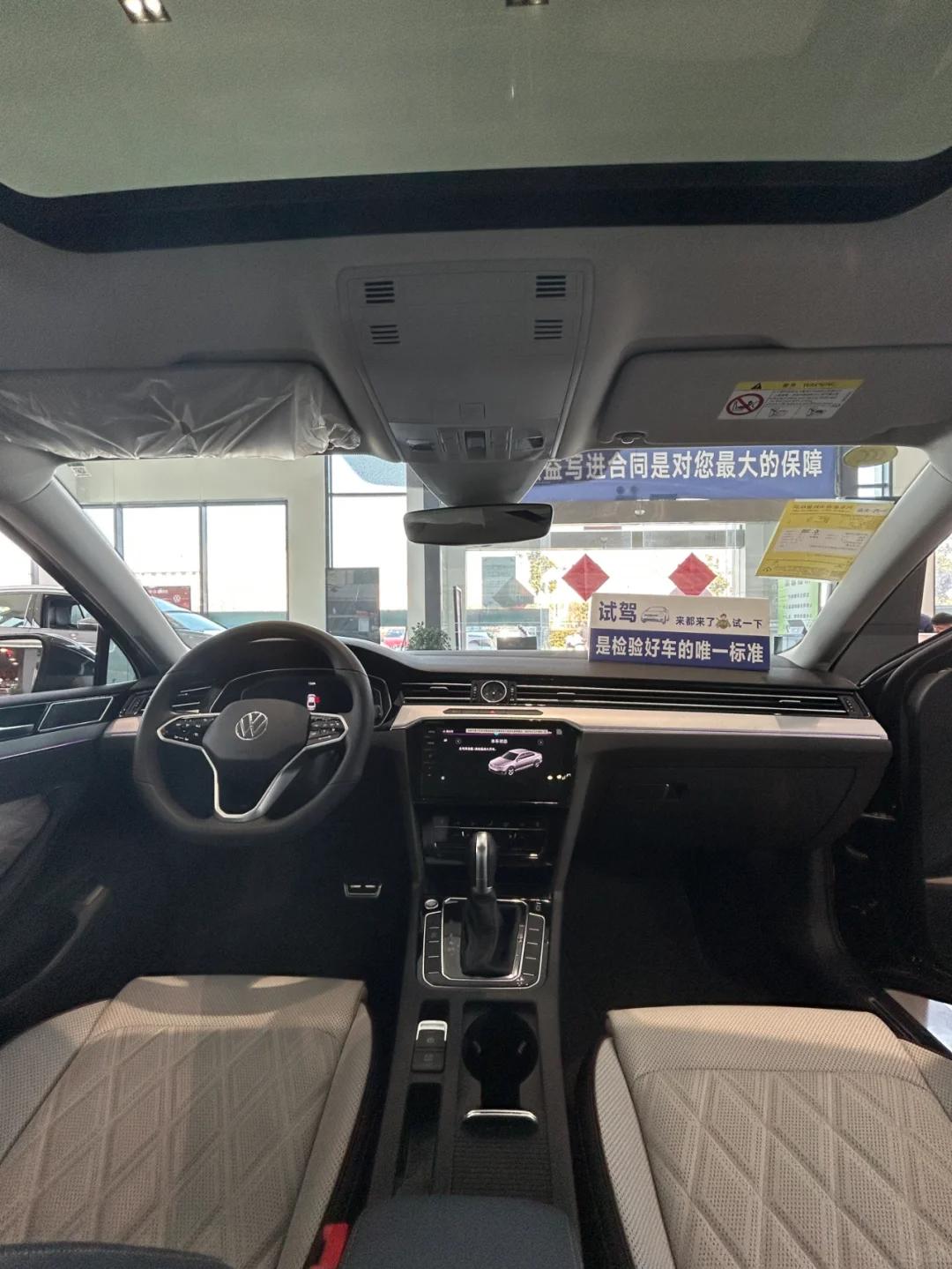 探店實(shí)測(cè)邁騰眾享款 280TSI 豪華型:配置拉滿價(jià)格卻如此親民