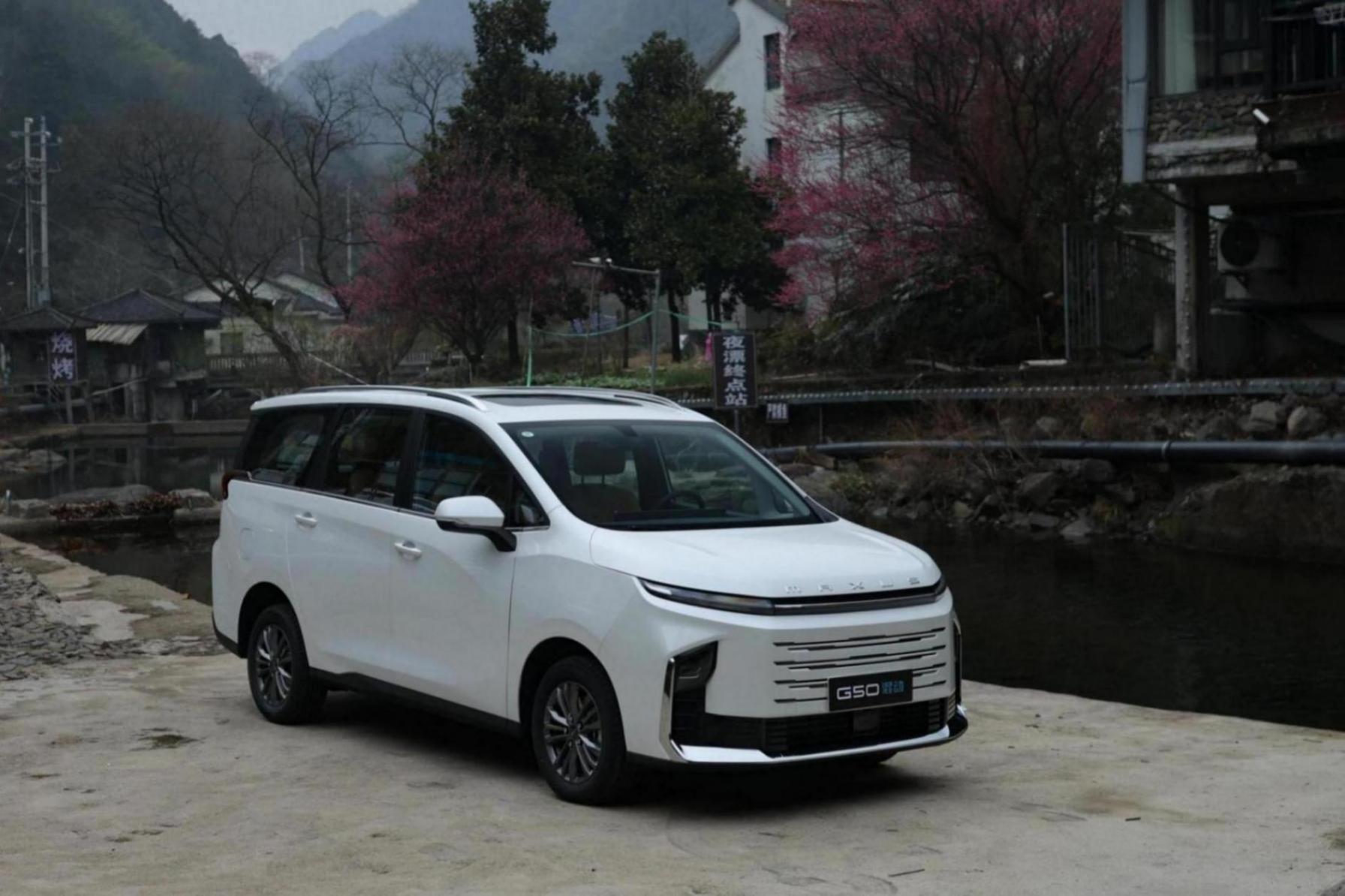 10-15萬級家用MPV之爭:G50混動彎道超車,傳祺M6霸主地位告急?