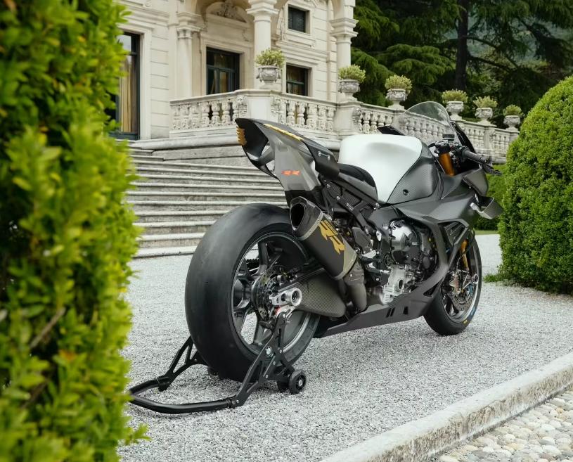 寶馬下一代終級跑車現身,概念跑車 Concept RR