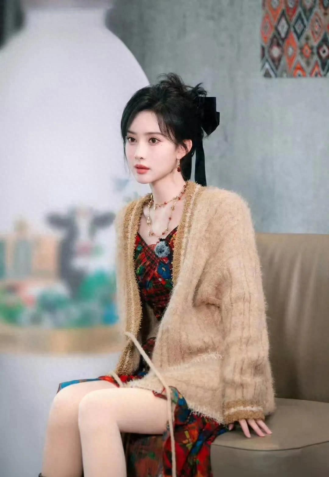 孟子義自曝曾因?yàn)樘潦ソ巧?" data-src="http://m.697828.com/uploads/image/2025/0630/104F1J530.jpg" title=